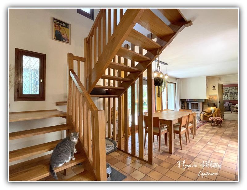 Maison - 213 m² - 8 pièces