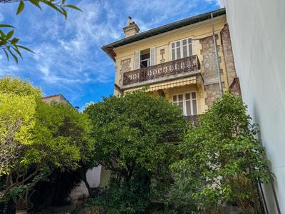 Maison - 160 m² - 4 pièces