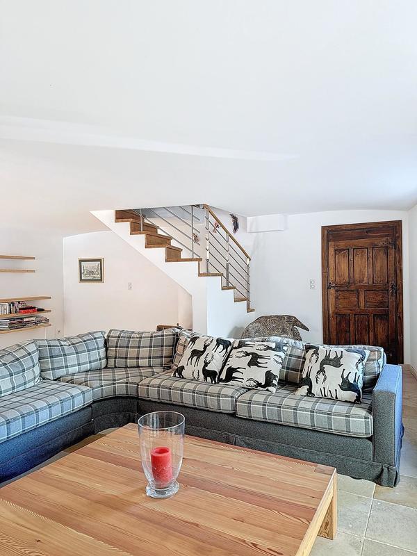 Maison - 340 m² - 8 pièces