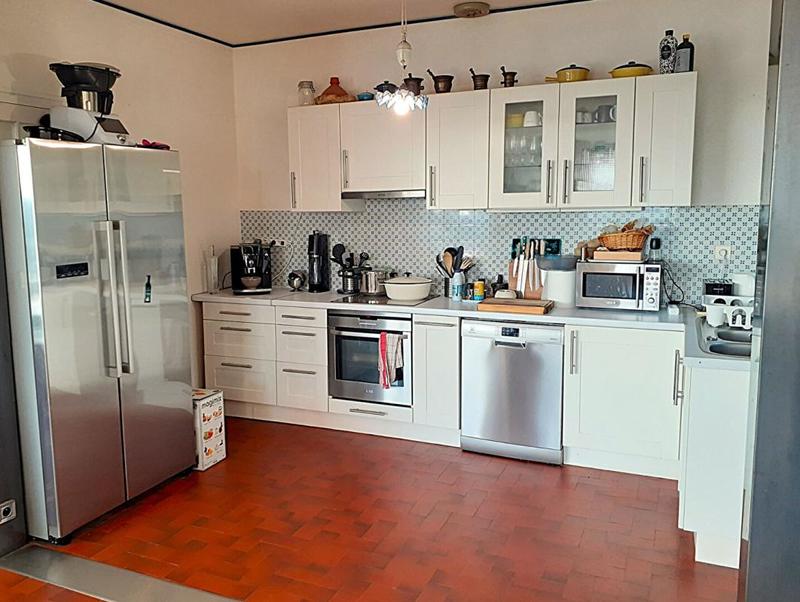 Maison - 165 m² - 9 pièces