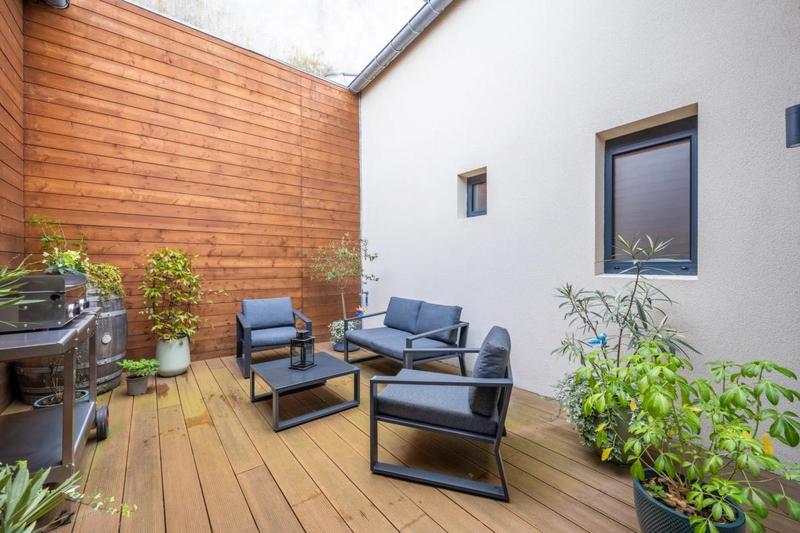 Maison - 166 m² - 6 pièces