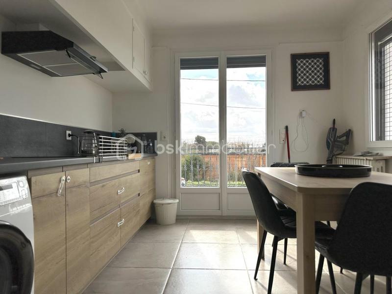 Maison - 218 m² - 9 pièces