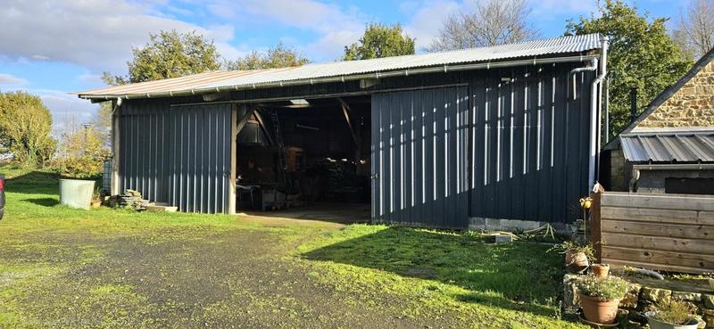 Propriété - 148 m² - 6 pièces