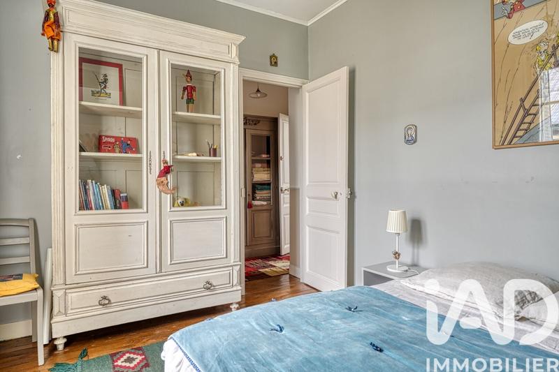 Maison - 184 m² - 9 pièces