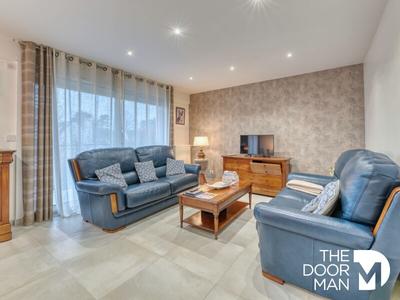 Appartement - 97 m² - 5 pièces