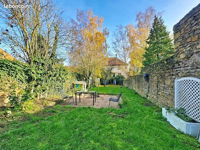 Maison - 102 m² - 4 pièces