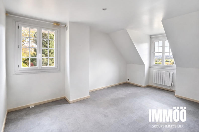 Maison - 178 m² - 8 pièces