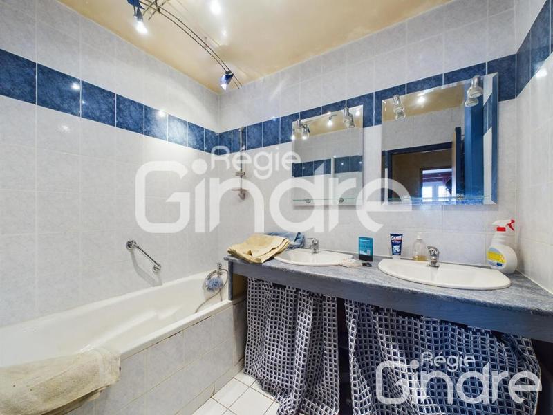 Appartement - 79 m² - 4 pièces