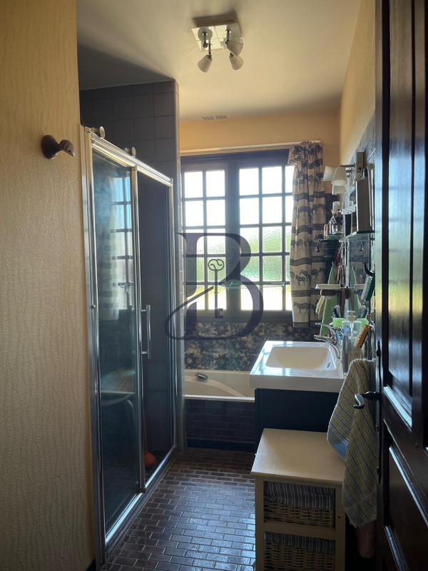 Maison - 165 m² - 7 pièces