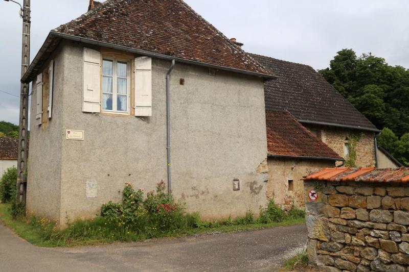 Maison ancienne - 160 m² - 3 pièces