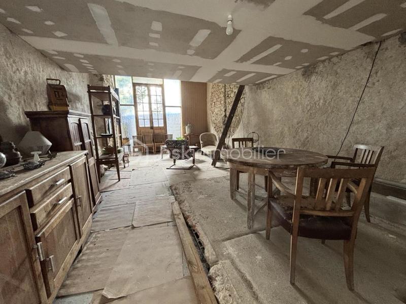 Immeuble - 110 m² - 3 pièces