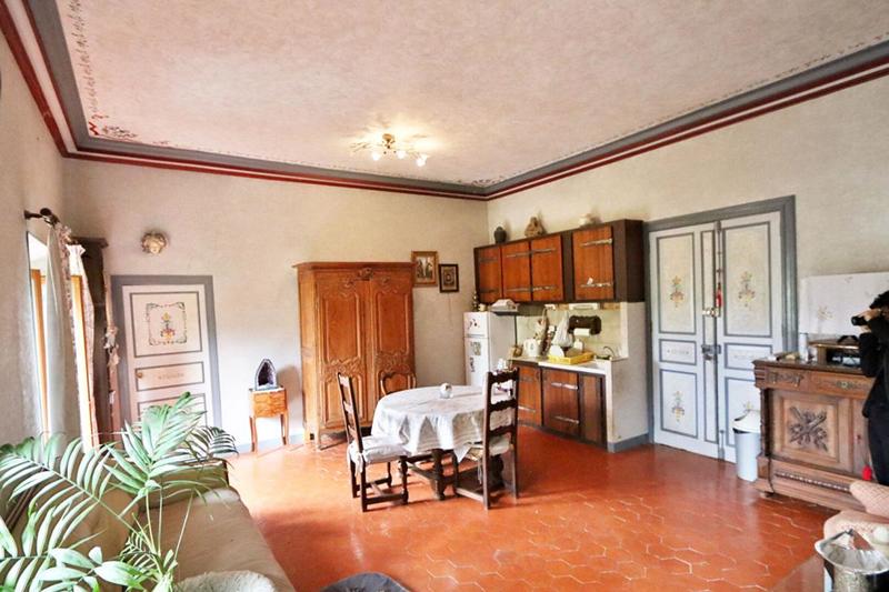 Demeure - 623 m² - 26 pièces