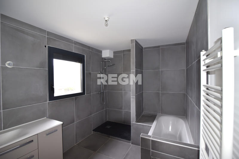 Maison - 102 m² - 5 pièces