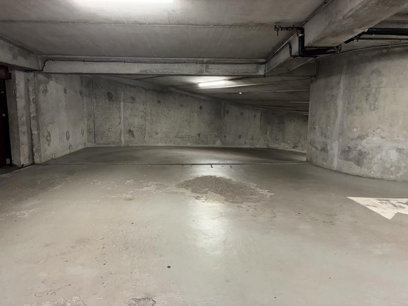 Parking / Garage - 149 m²