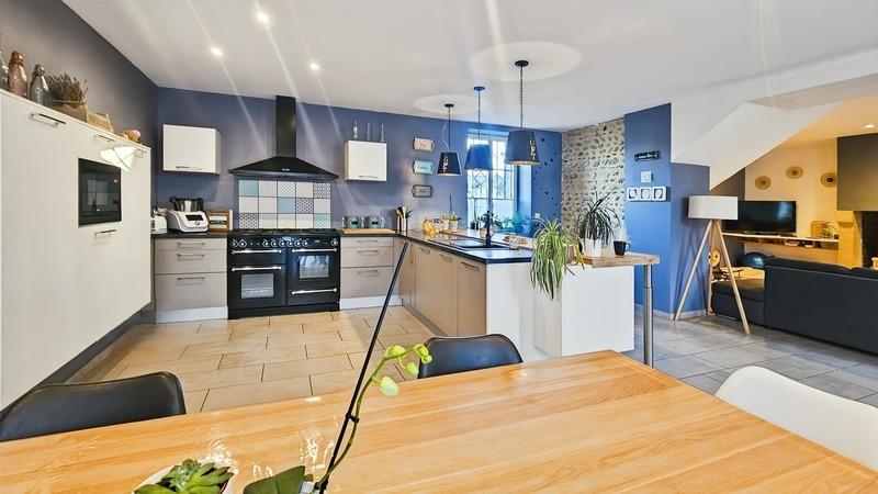 Maison - 205 m² - 8 pièces