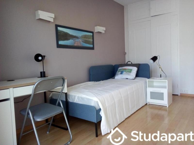 Chambre - 9 m² - 1 pièce