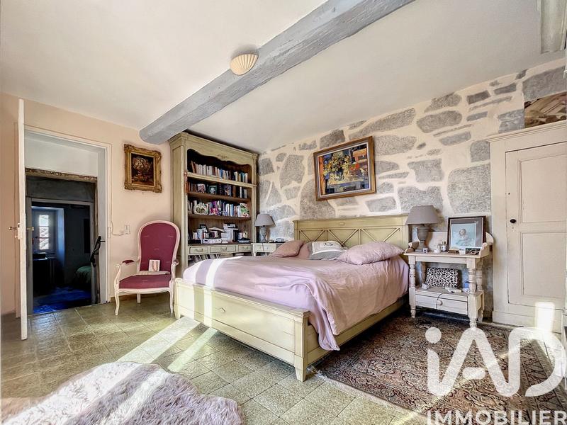 Maison de village - 230 m² - 10 pièces