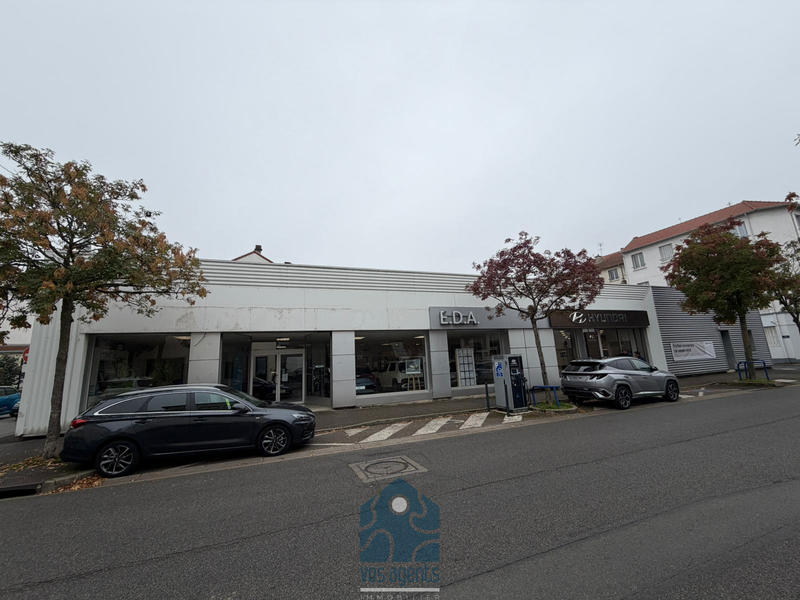 Parking / Garage - 750 m²