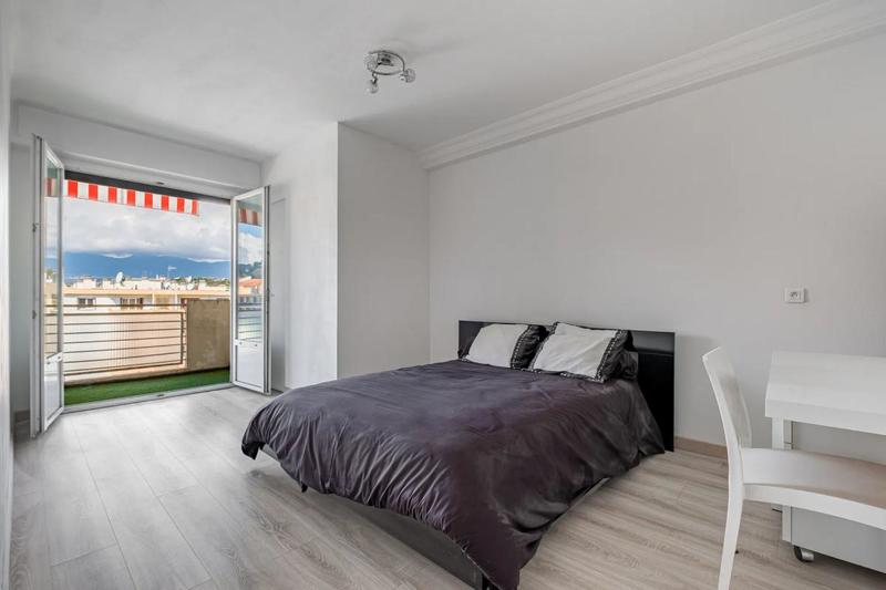 Appartement - 84 m² - 4 pièces