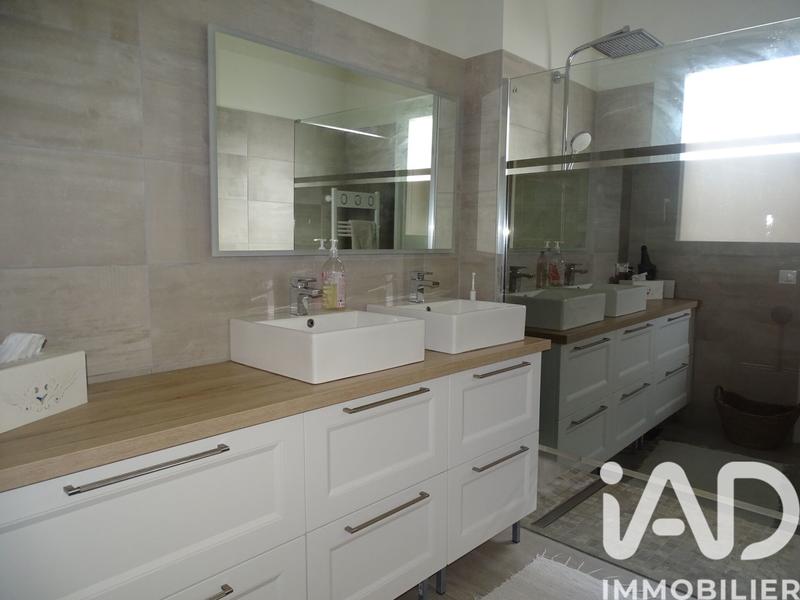 Maison - 204 m² - 6 pièces