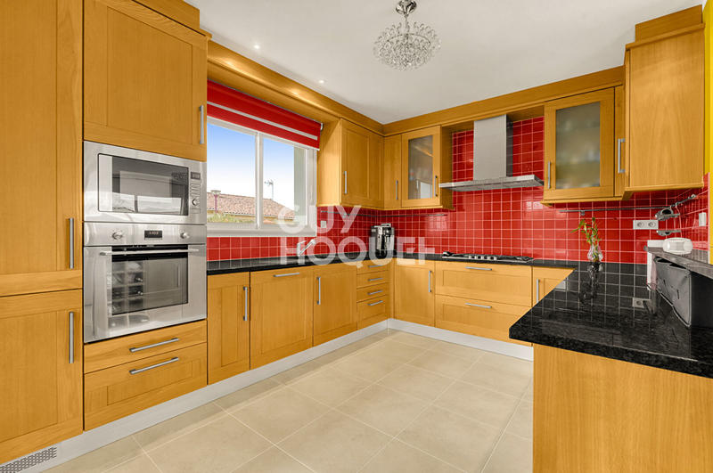 Maison - 136 m² - 5 pièces