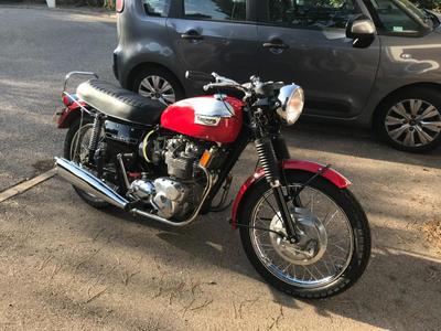 Triumph Trident 750 triumph rouge 0750