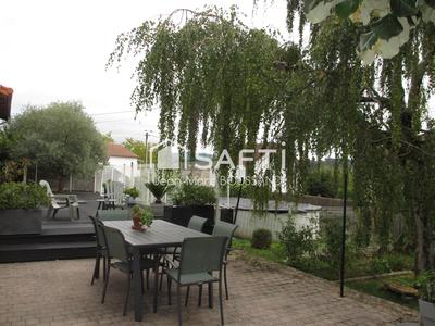 Maison de ville - 302 m² - 9 pièces