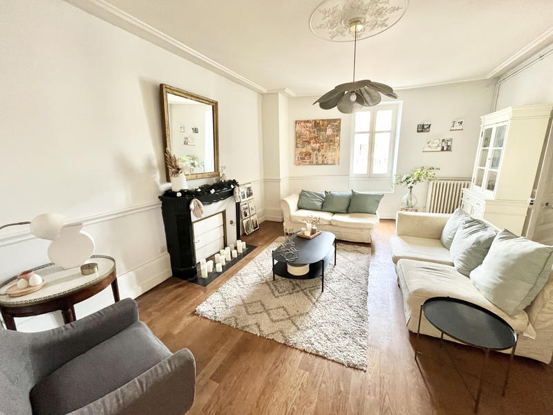 Appartement - 182 m² - 7 pièces