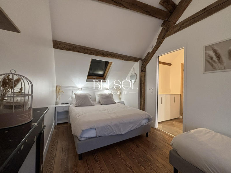 Maison ancienne - 197 m² - 7 pièces