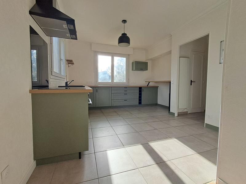 Maison - 140 m² - 5 pièces