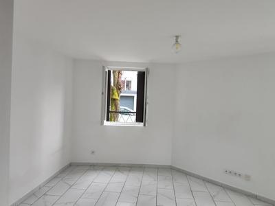 Studio - 28 m² - 1 pièce