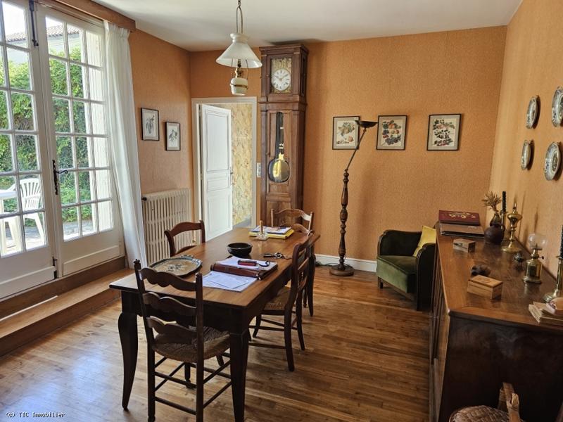 Maison de ville - 258 m² - 10 pièces