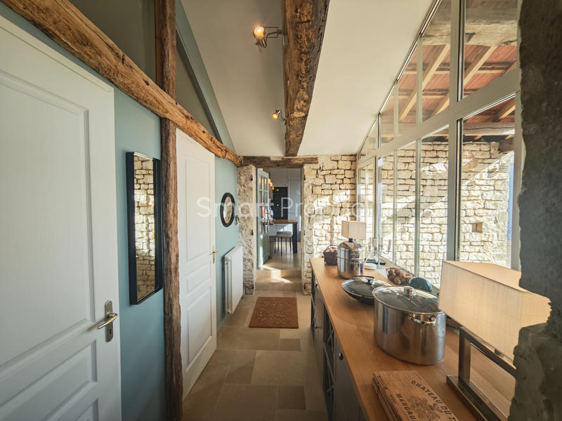 Maison - 300 m² - 9 pièces