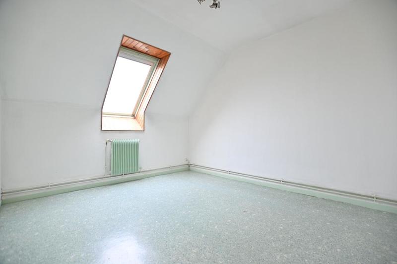 Maison - 93 m² - 4 pièces