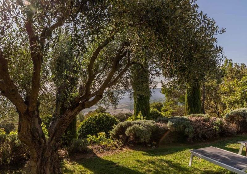 Mas - 715 m² - 19 pièces