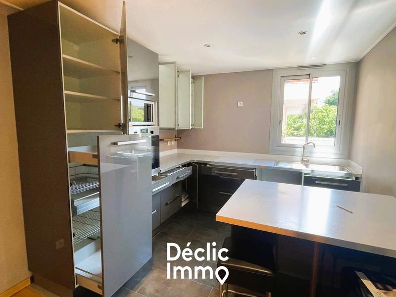 Appartement - 80 m² - 4 pièces