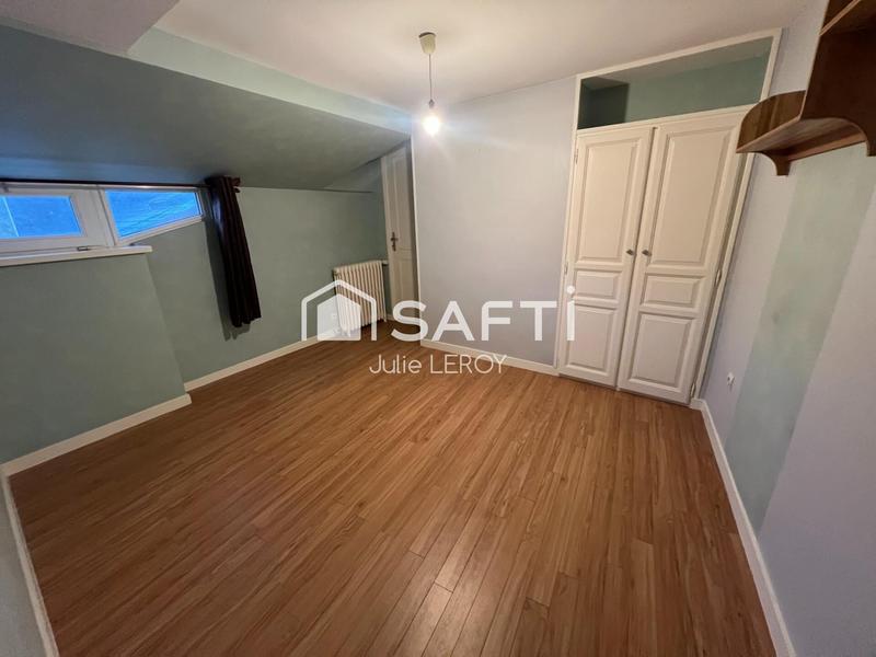 Maison - 202 m² - 8 pièces