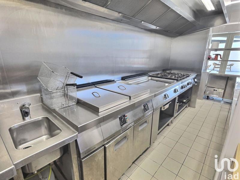 Local commercial - 127 m²