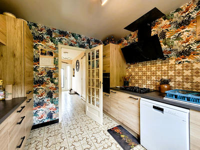 Maison - 180 m² - 8 pièces