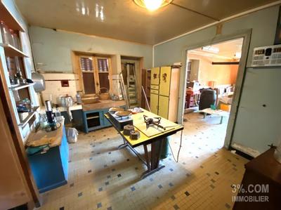 Maison - 220 m² - 7 pièces