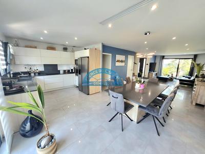 Maison - 155 m² - 6 pièces