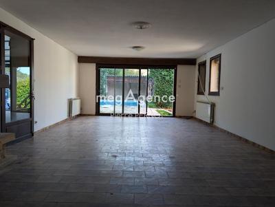 Maison ancienne - 247 m² - 7 pièces