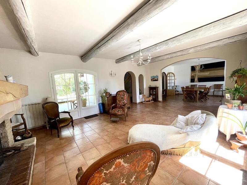 Maison - 224 m² - 7 pièces