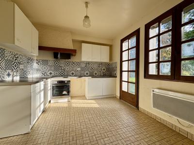 Maison traditionnelle - 150 m² - 7 pièces