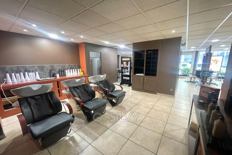 Local commercial - 114 m²