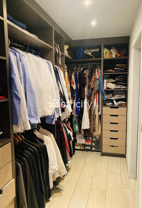 Maison - 197 m² - 6 pièces