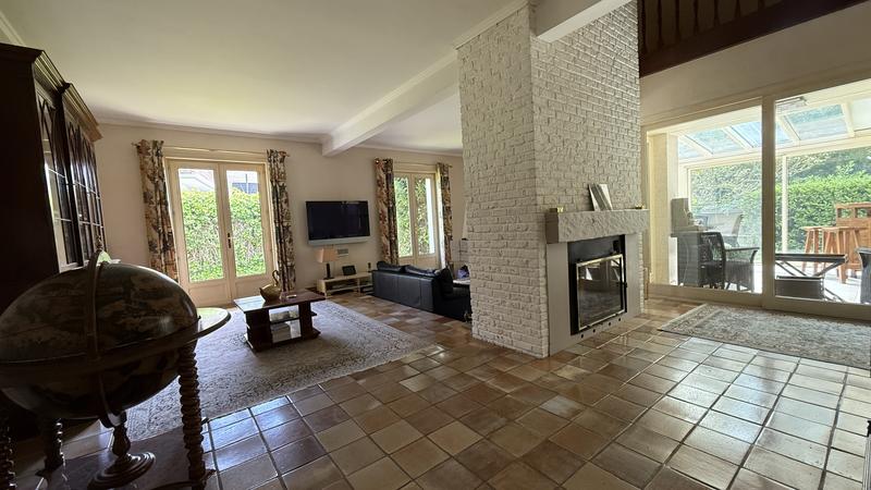 Maison - 224 m² - 7 pièces