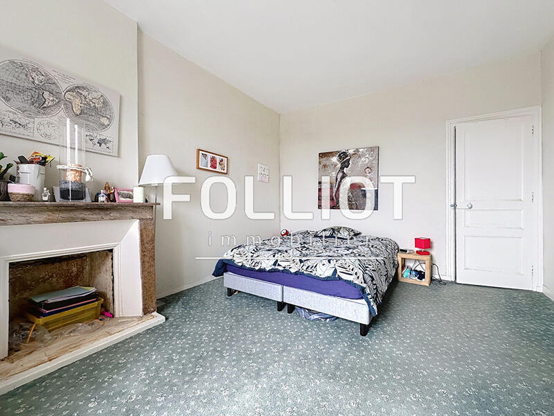 Maison - 200 m² - 9 pièces