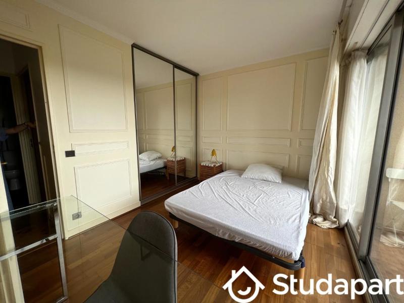 Chambre - 10 m² - 1 pièce