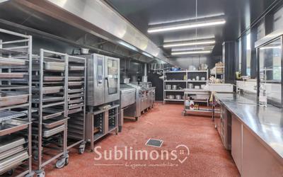 Local d'activité / Entrepôt - 640 m²